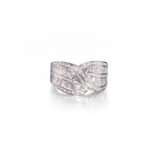 18ct white gold cross over pavé diamond dress ring