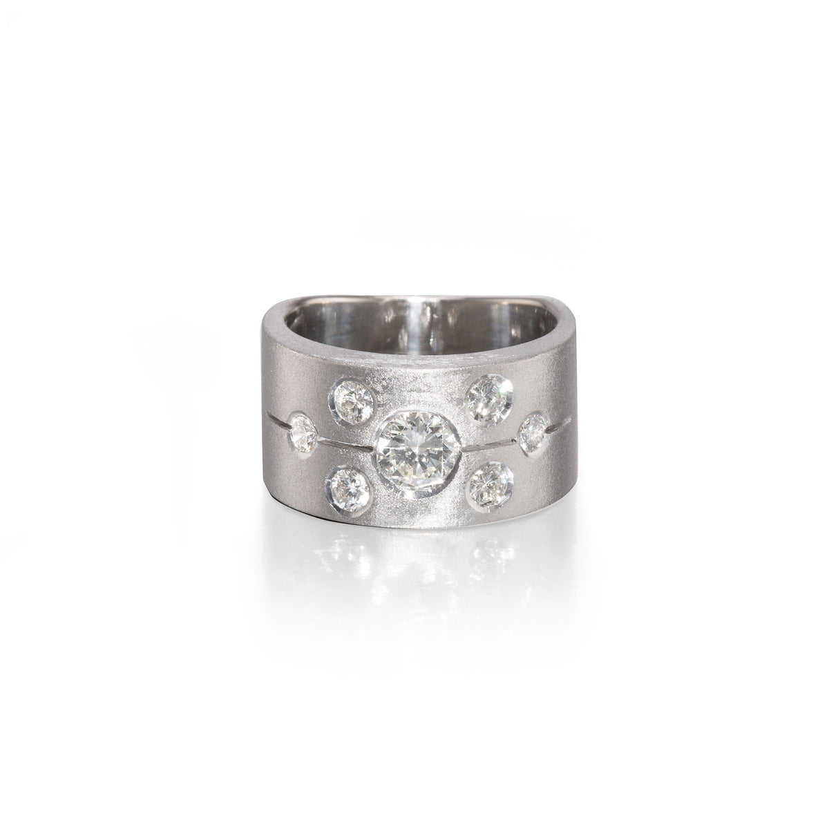 18ct white gold diamond frosted dress ring brushed finish