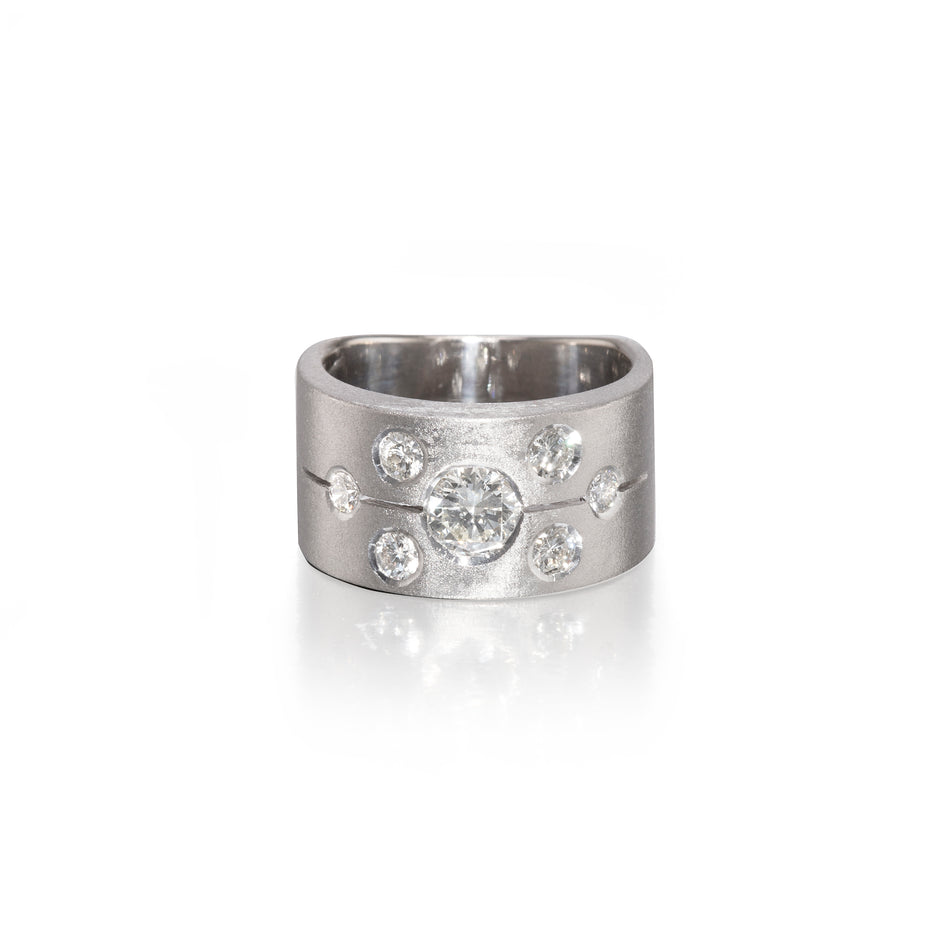 18ct white gold diamond frosted dress ring brushed finish