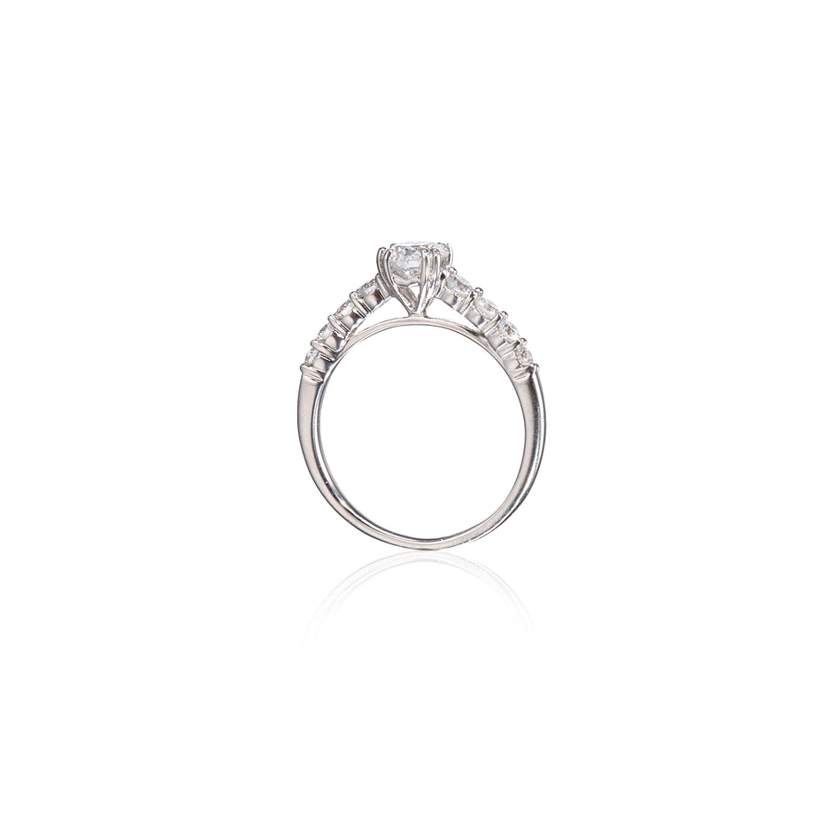 18ct White Gold Vintage Style  Double Claw Diamond Ring