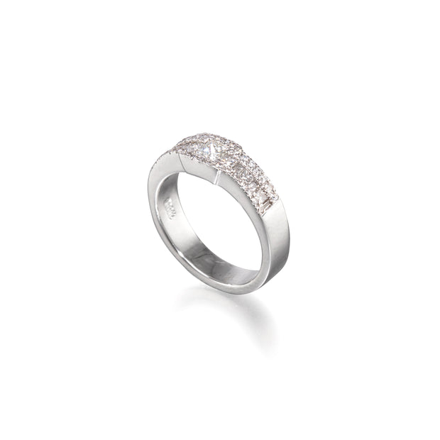 18ct White Gold Baguette and Princess Cut Diamond Cluster Ring