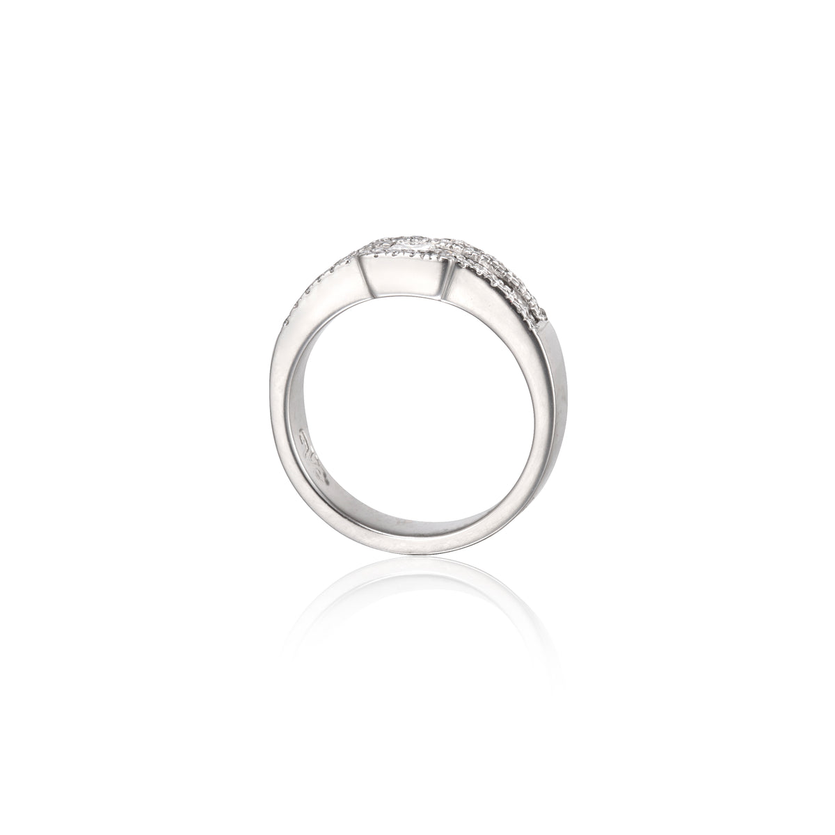 18ct White Gold Baguette and Princess Cut Diamond Cluster Ring