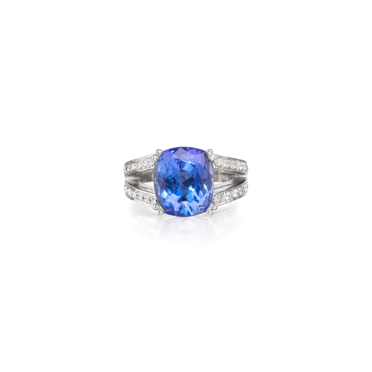 18ct White Gold Tanzanite and Diamond Ring