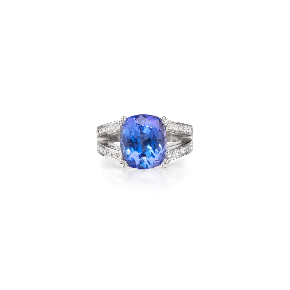 18ct White Gold Tanzanite and Diamond Ring