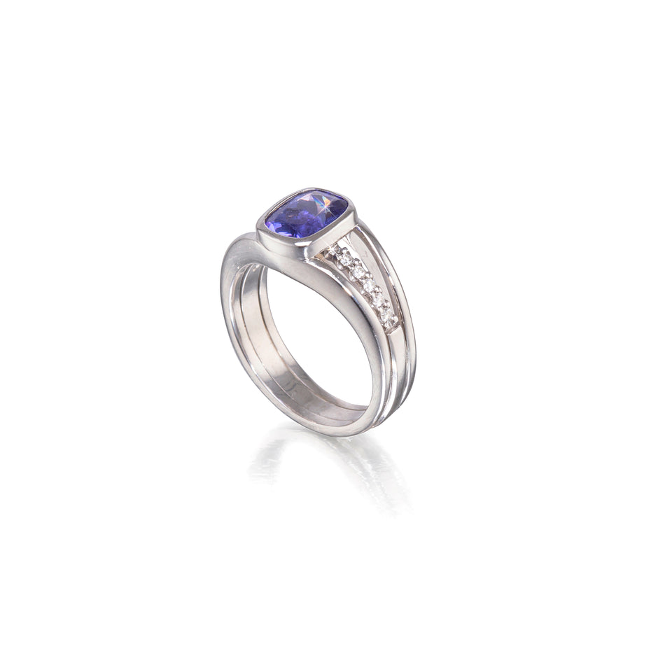18ct White Gold Tube Setting Tanzanite and Diamond Ring