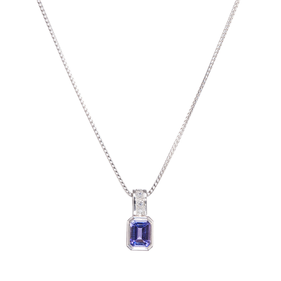 18ct White Gold Tanzanite and Diamond Tube Setting Pendant with a 18ct White Gold Chain