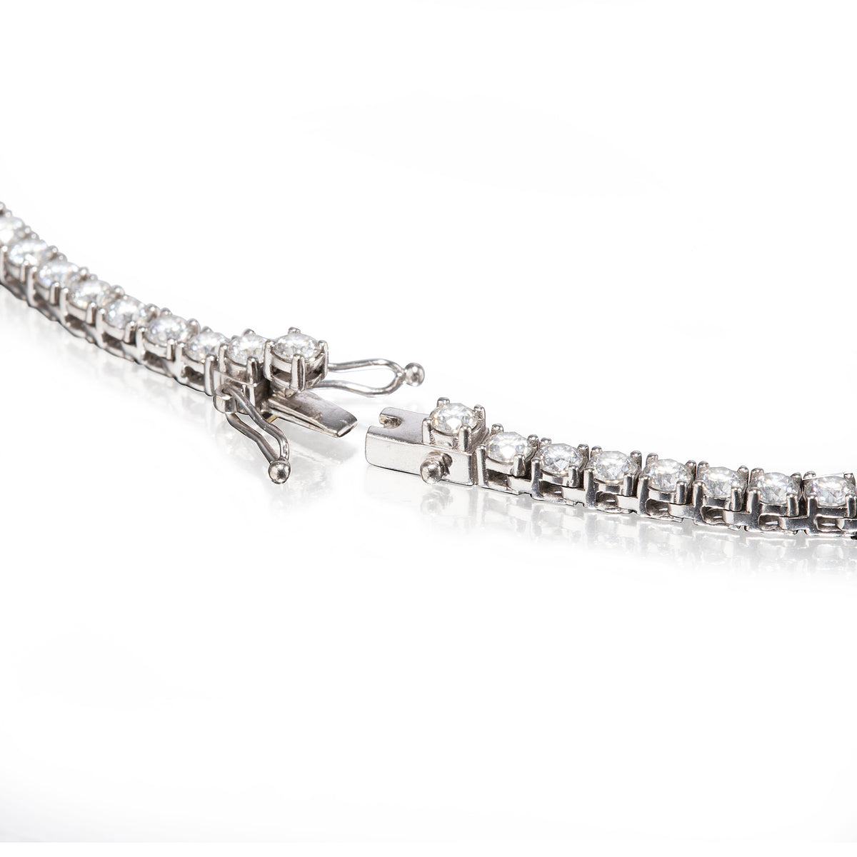 10ct White Gold Diamond Tennis Necklace