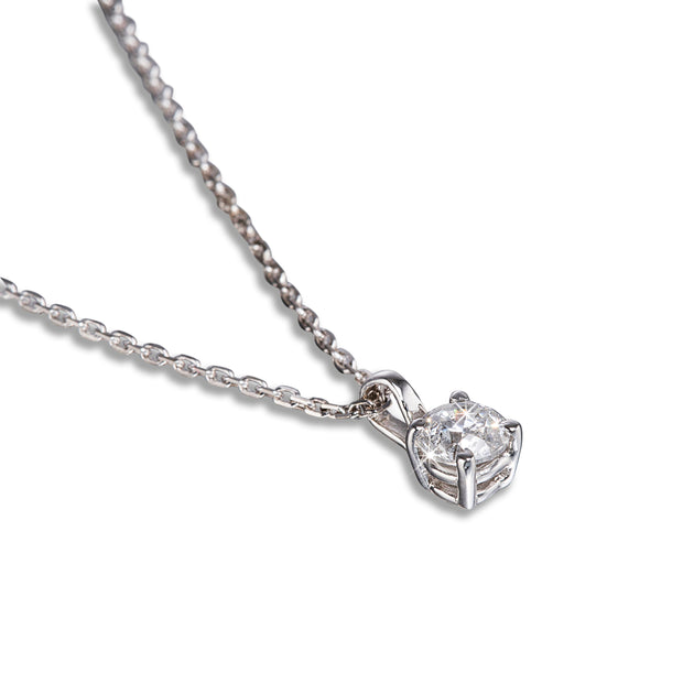 18ct White Gold Chain with a 18ct White Gold Diamond Pendant