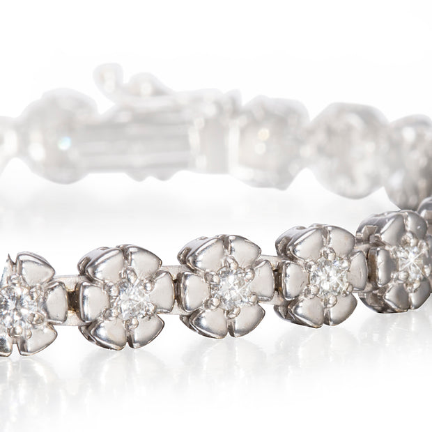 18ct White Gold Flower Diamond Tennis Bracelet