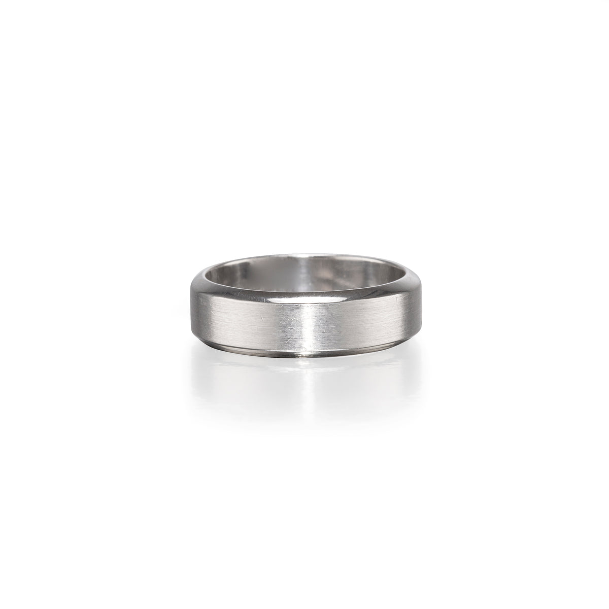 platinum gents satin finish wedding band with bevelled edge