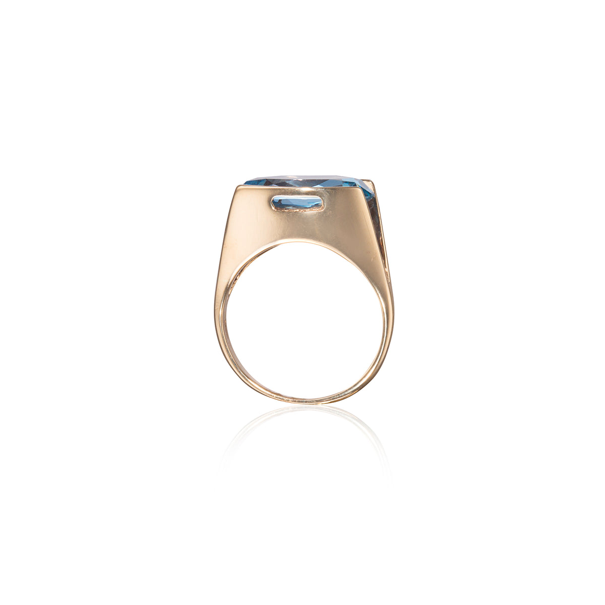 Vintage 9ct Yellow Gold Oval Cut Blue Cubic Ring set with Center, 1 x Oval Cut Blue Cubic of approx. 8.81cts side view