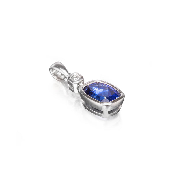 18ct White Gold Diamond & Rectangular Cushion Cut Tanzanite Pendant