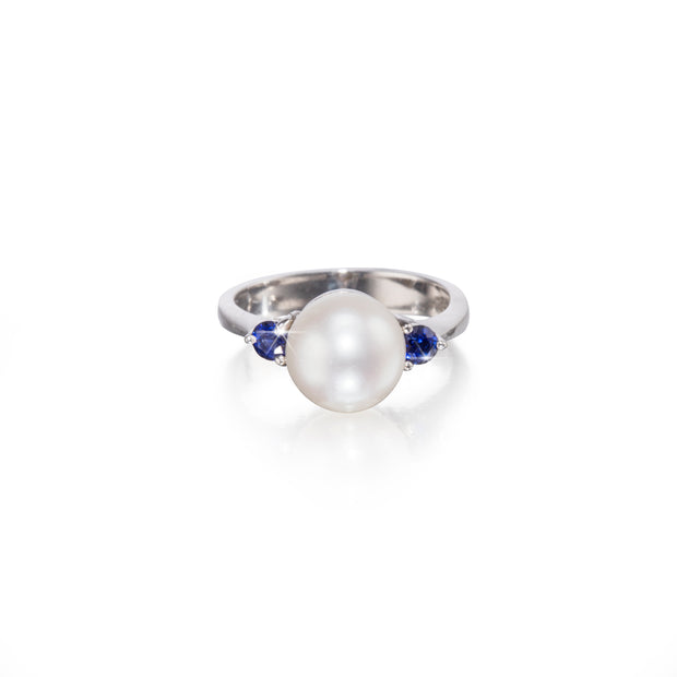 18ct White Gold Pearl and Sapphire Ring